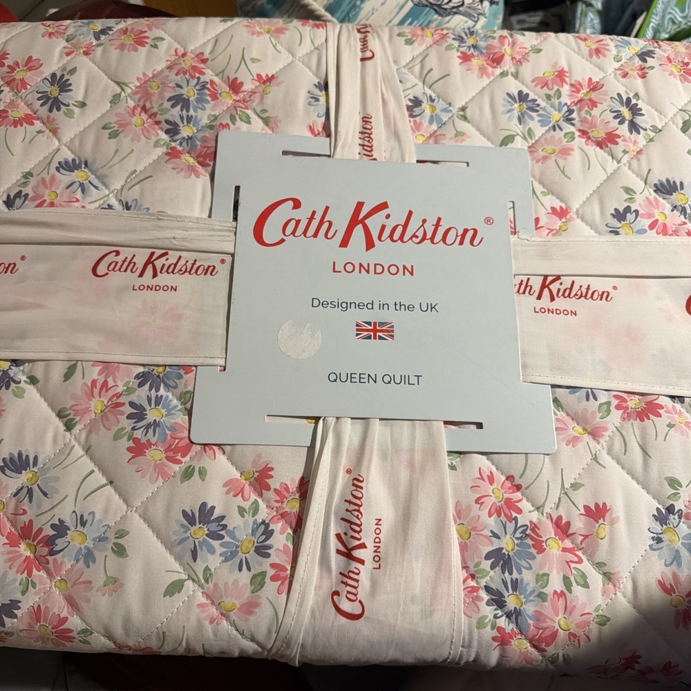 Cath Kidston Queen Quilt, Daisy Bouquet - Pink, 100% Cotton Percale, Floral - Picture 5 of 7